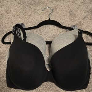 Victoria’s Secret Lightly Lined Full Coverage Bra – Grey And Black  (36DDD)